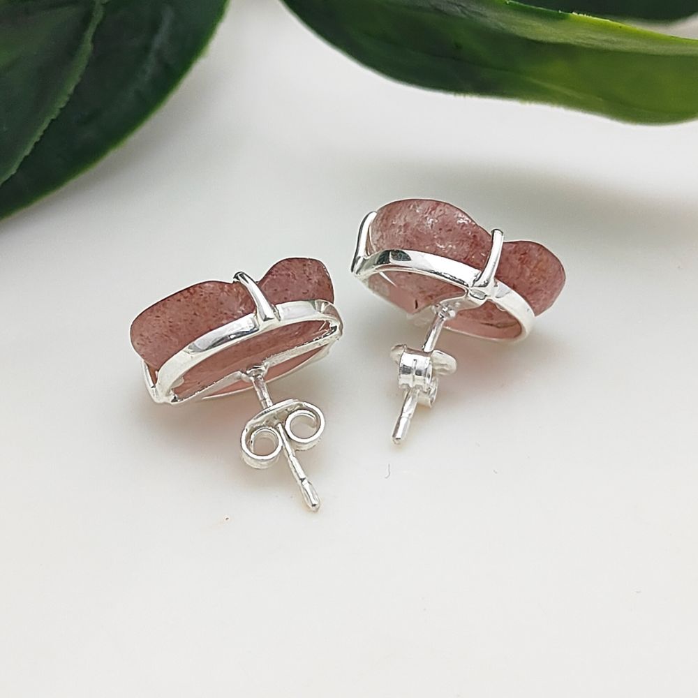 925 Silver Pink Strawberry Quartz Floral Stud Earring – Handcarved Rose Design (One Piece)
