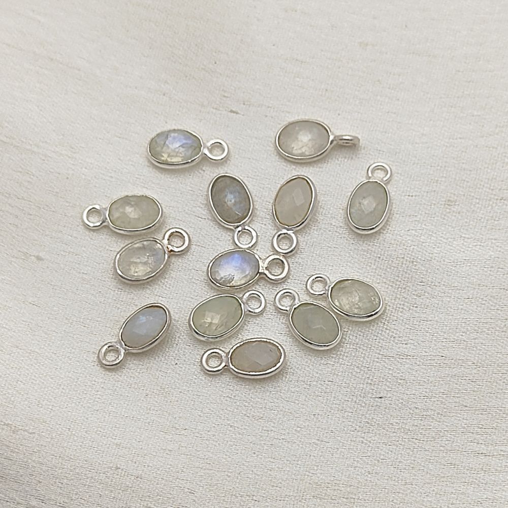 Elegant Rainbow Moonstone Pendant in Sterling Silver