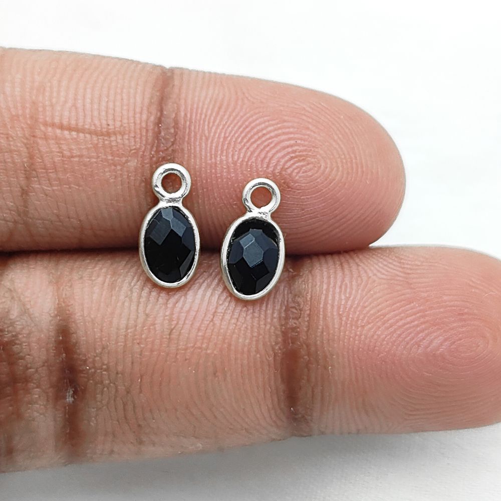 Charming Black Onyx Pendant – Oval 4x6mm Stone in Sterling Silver