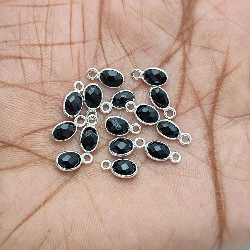 Natural Black Onyx Pendant – 4x6mm Oval Gemstone in Sterling Silver