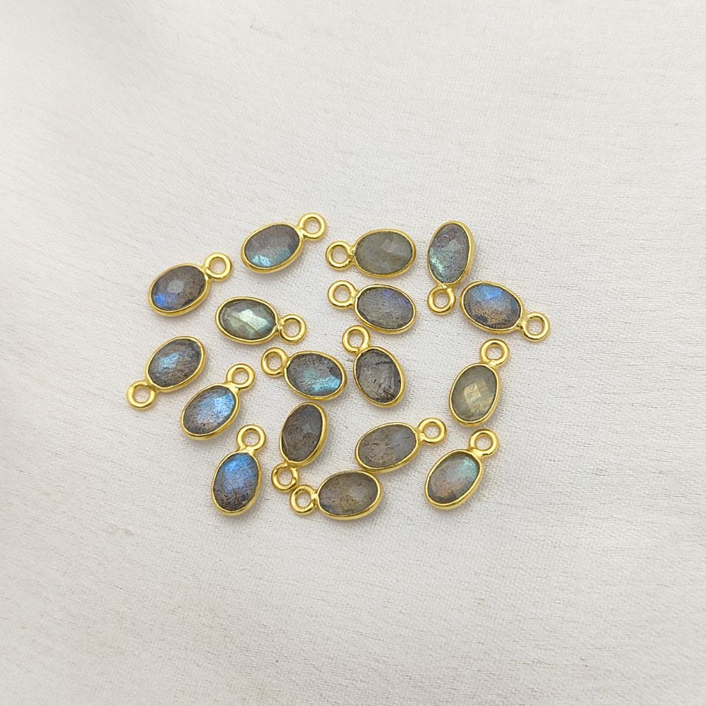 Minimalist labradorite necklace with glowing blue fire gemstone