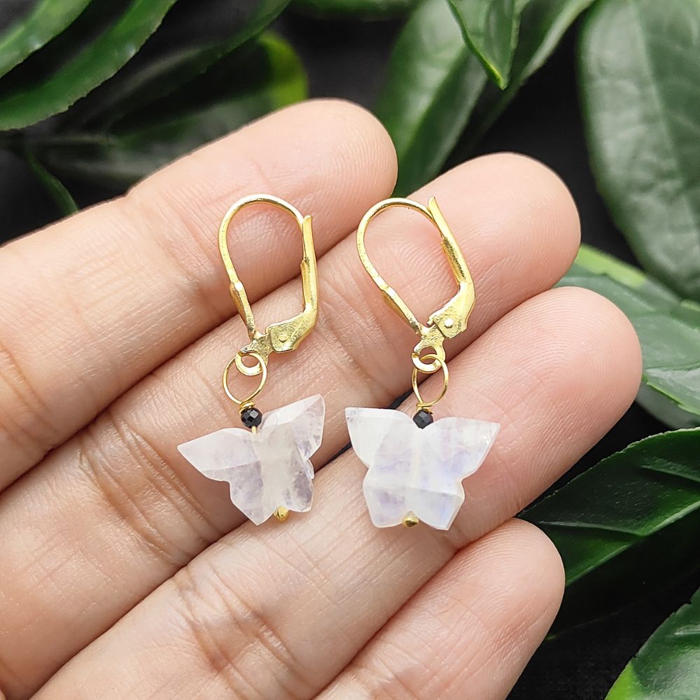Natural Rainbow Moonstone Gemstones
