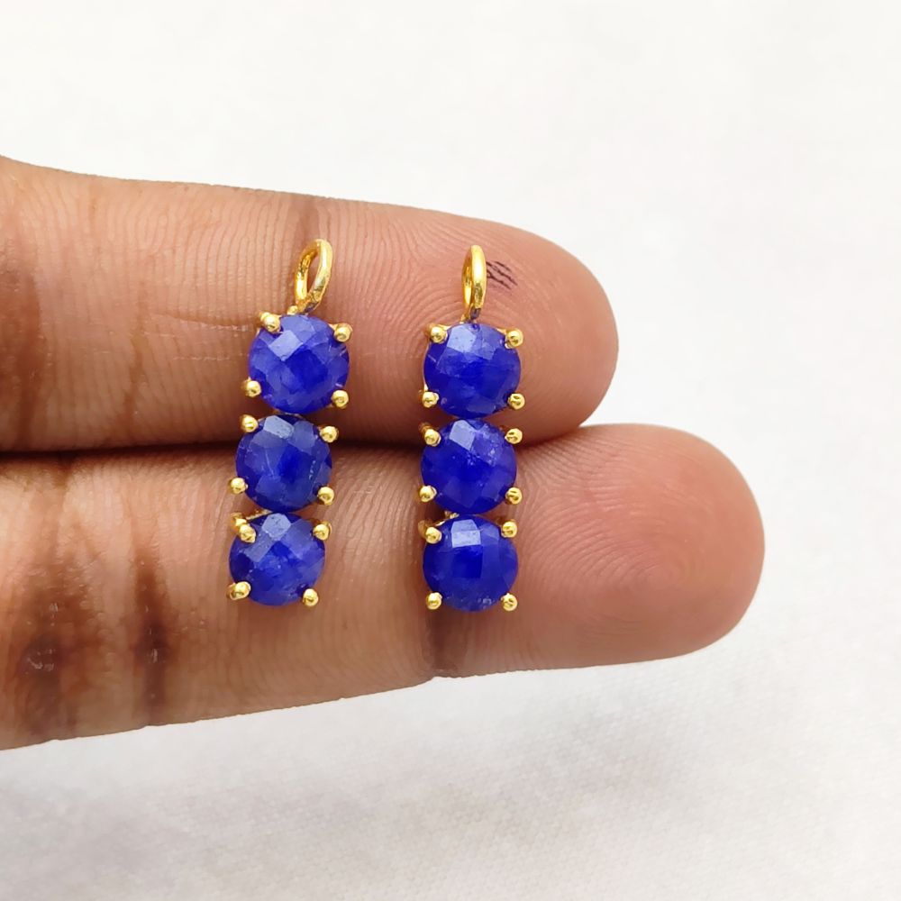 Elegant sapphire gemstone necklace with triple stone design