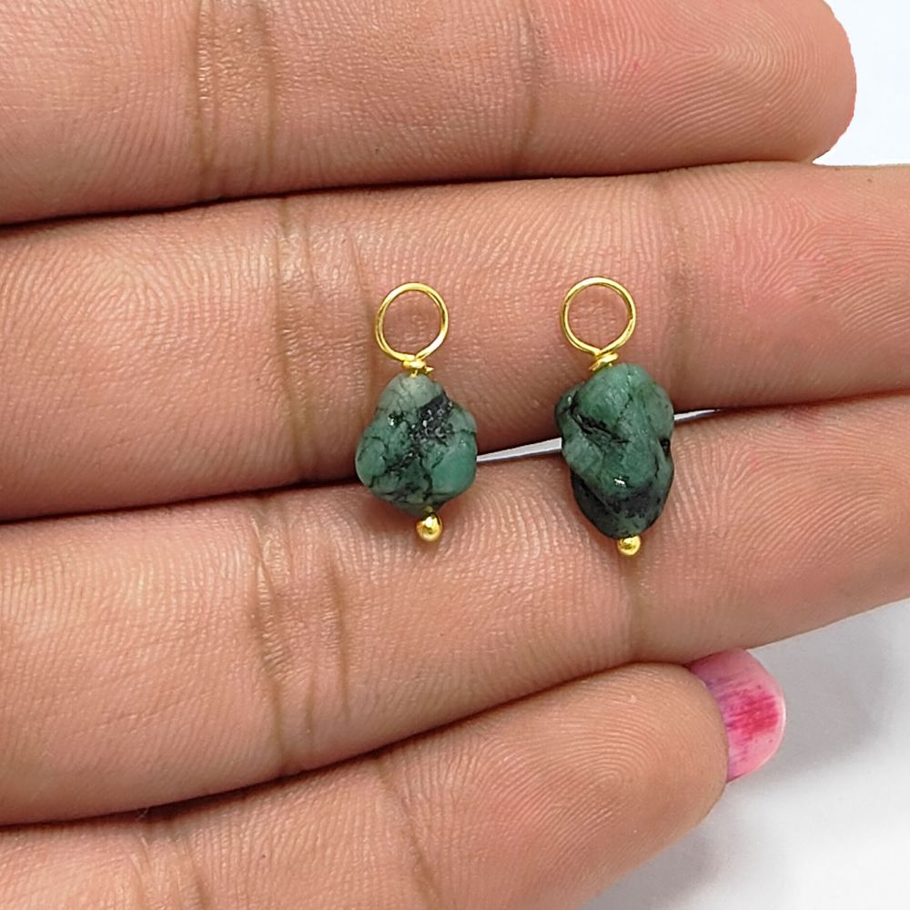 Natural raw emerald pendant with gold-plated silver wire wrap – a unique gemstone for jewelry lovers