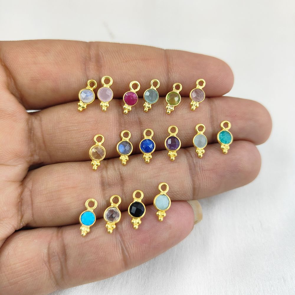 4mm Labradorite Gemstone Pendant Gold Vermeil Charm for Jewelry