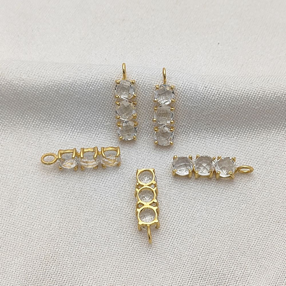 Minimalist quartz gemstone necklace with three-stone design