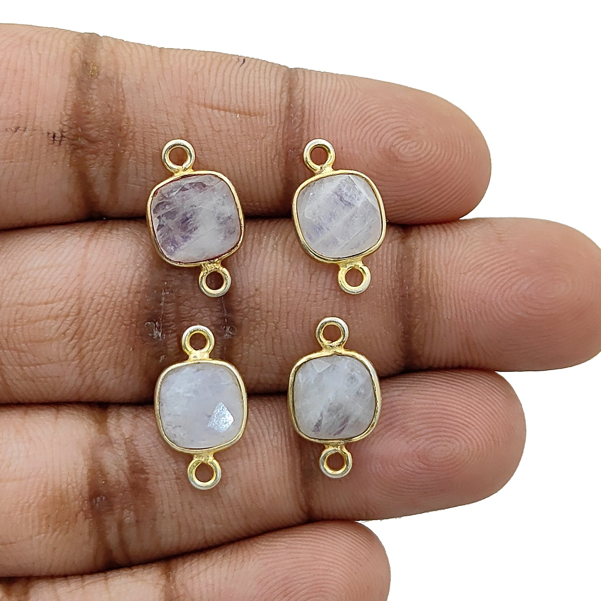 Cushion Cut Connector