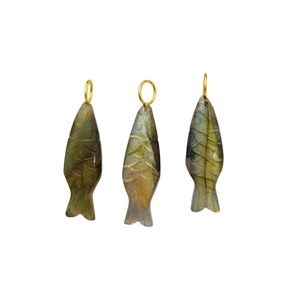 Natural labradorite gemstone pendant with gold plated 925 sterling silver bezel