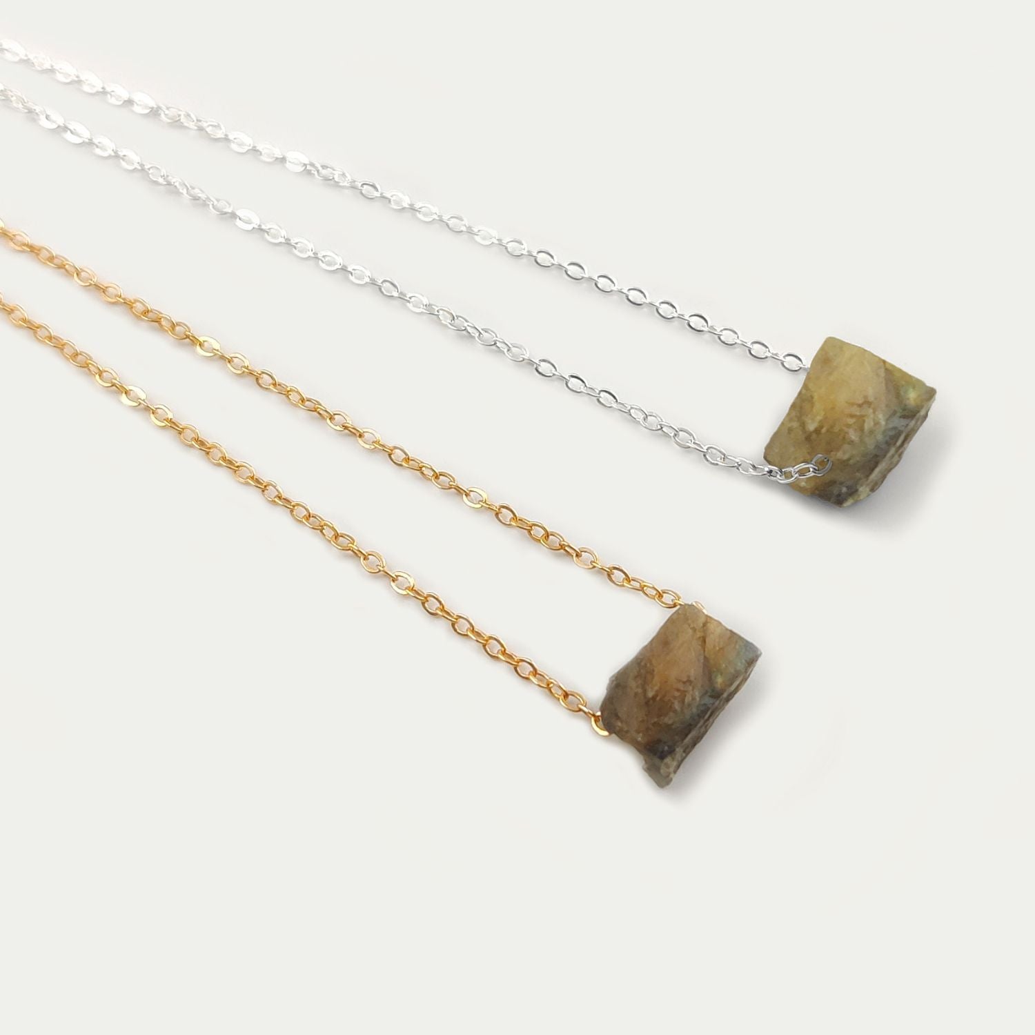 Natural Labradorite Pendant – Iridescent Gemstone Necklace