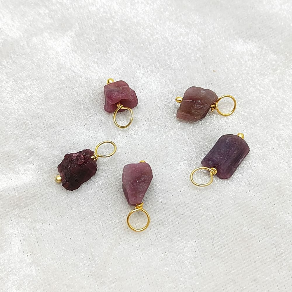 Natural raw ruby crystal charm in gold-plated 925 silver – a vibrant gemstone for handmade jewelry