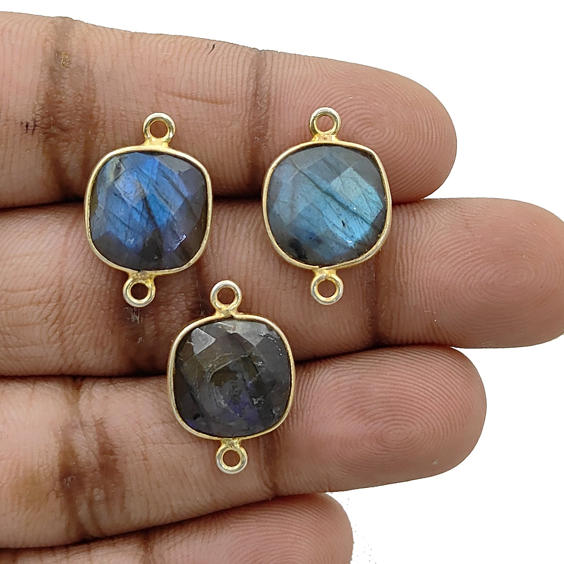 Cushion Cut Connector