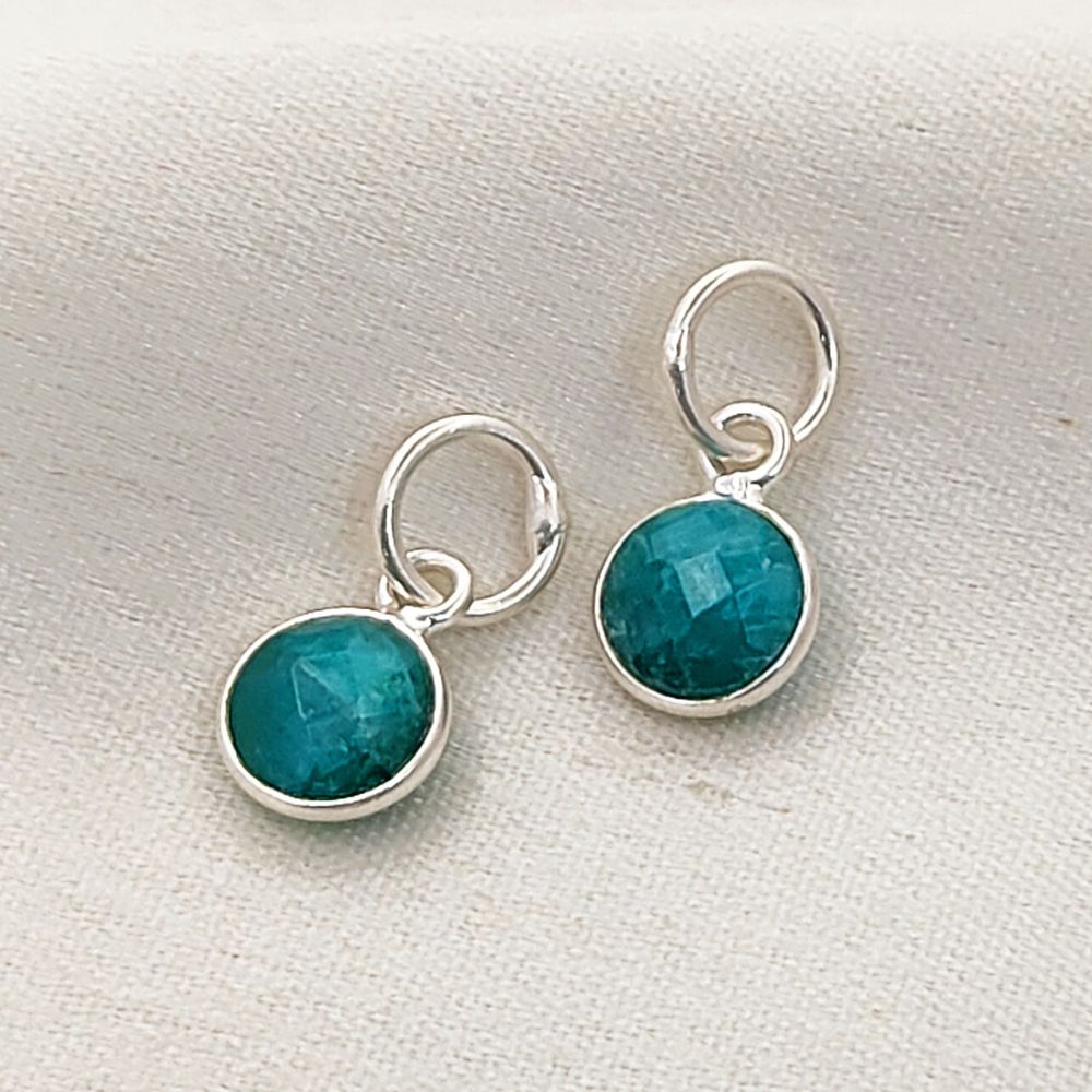 May Birthstone Emerald Pendant Handmade 6mm Faceted Gemstone Bezel Charm in Gold Vermeil & Sterling Silver- Selling Per Piece