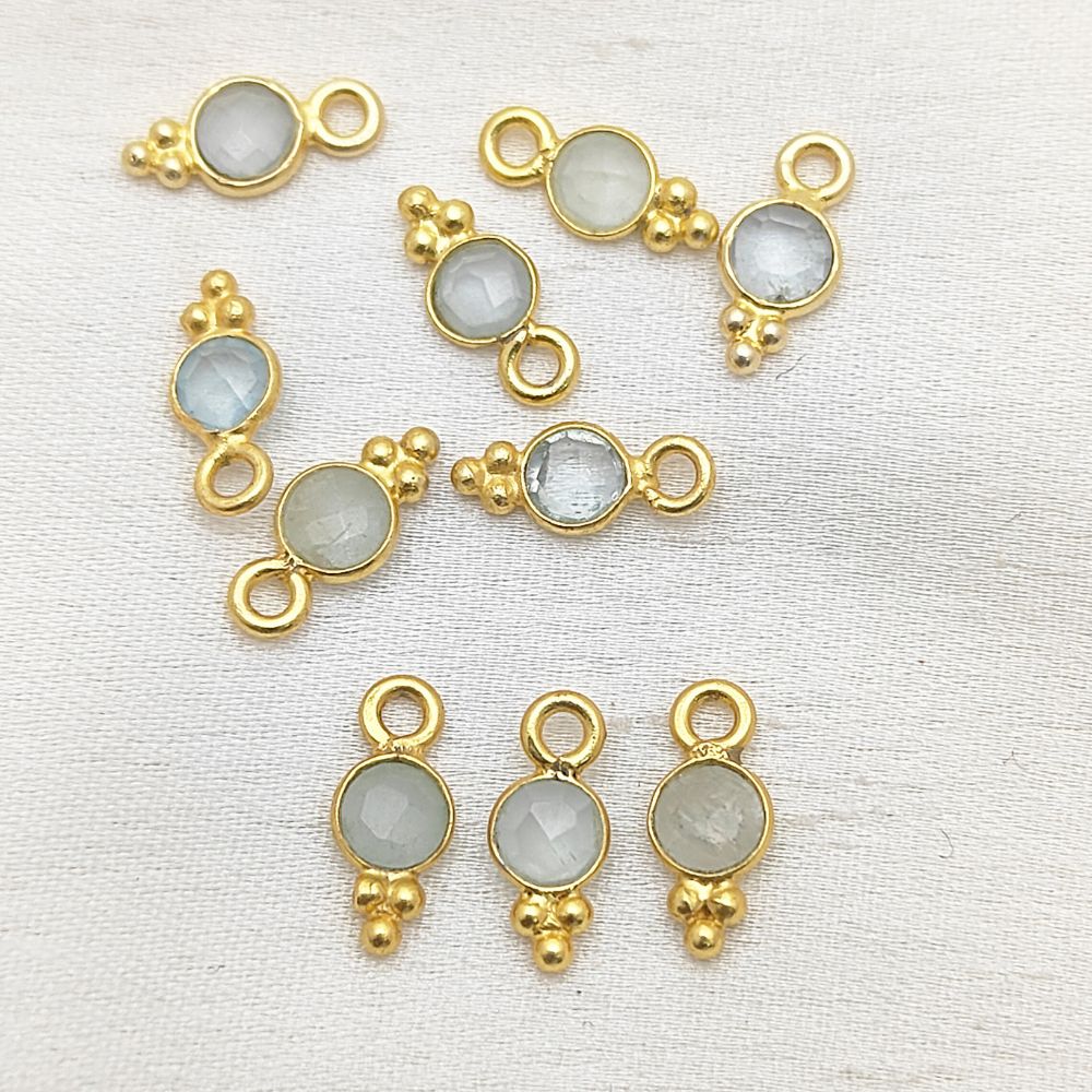 Minimal Aquamarine Pendant 4mm Healing Crystal in Gold Vermeil