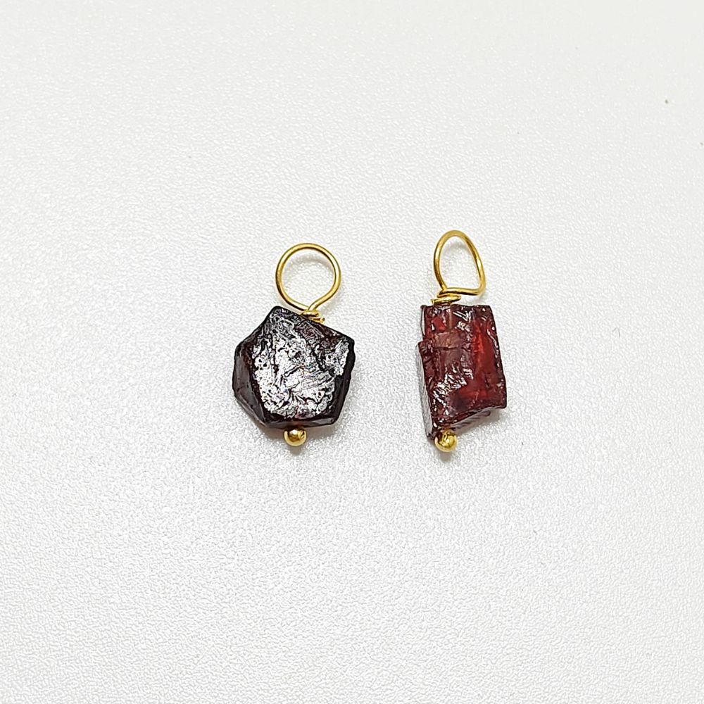Natural raw garnet gemstone charm – a timeless addition to your handmade jewelry creations
