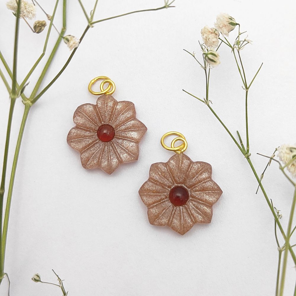 Natural Peach Moonstone Flower Pendant – Handmade Gemstone Charm in Gold Plated Silver