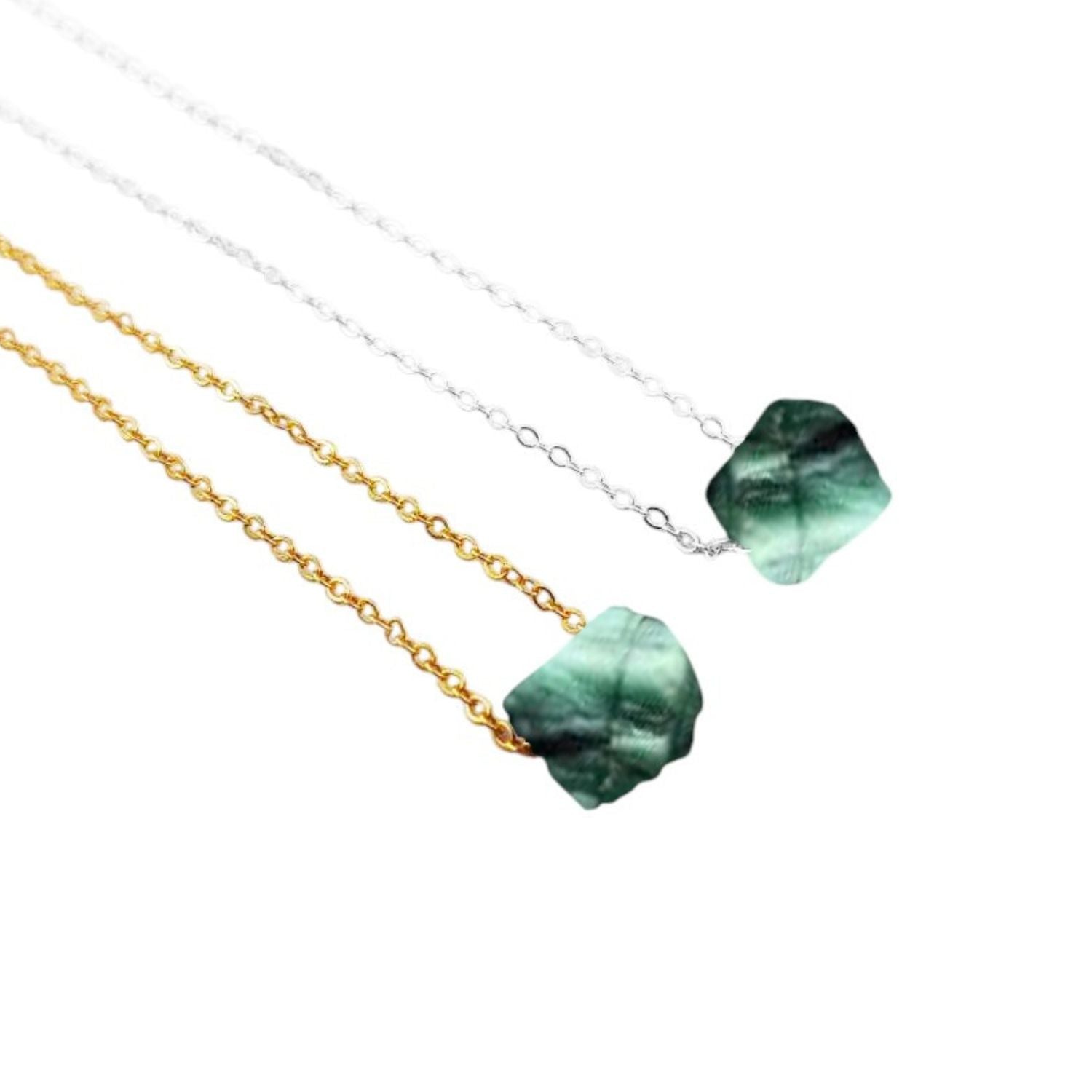 Handmade Emerald Gemstone Necklace – Elegant Boho Jewelry