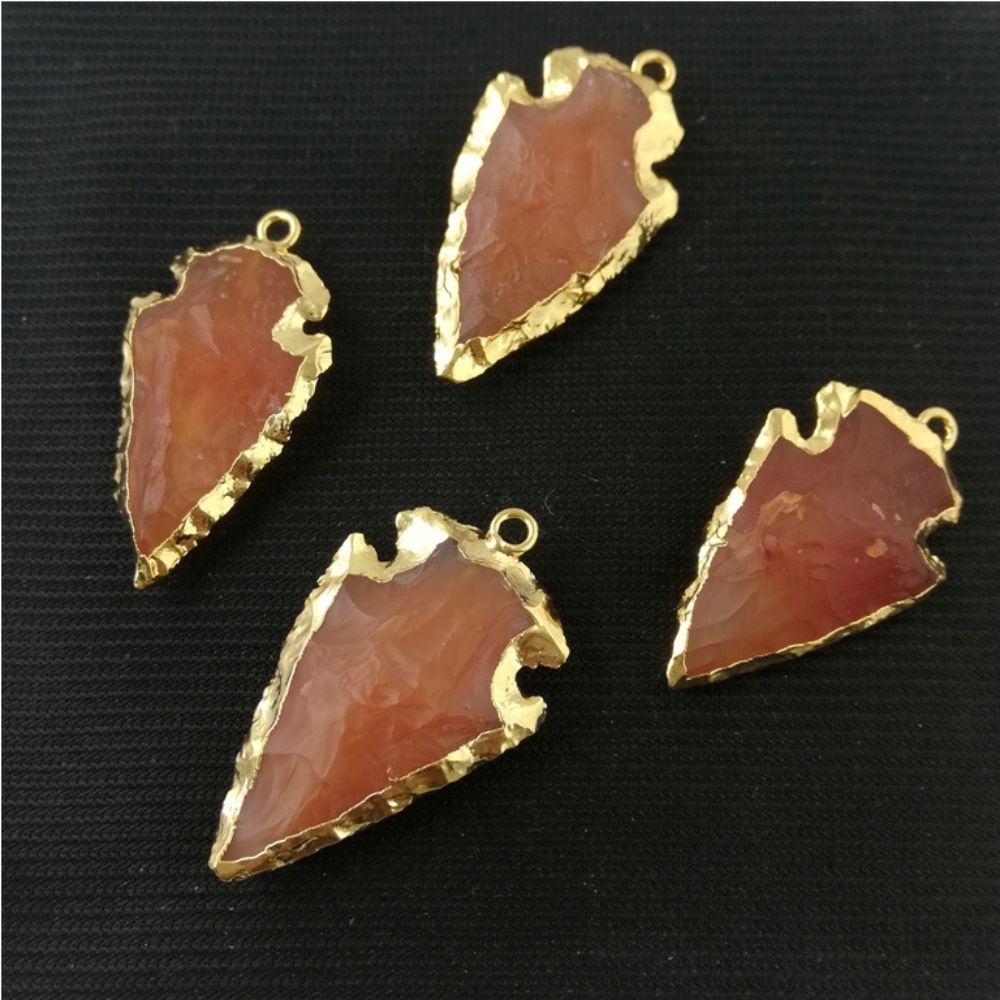 Arrow-Shaped Carnelian Pendant Necklace – Handmade Gold Electroplated Gemstone Jewelry – Minimalist Crystal Charm – Sold Per Piece