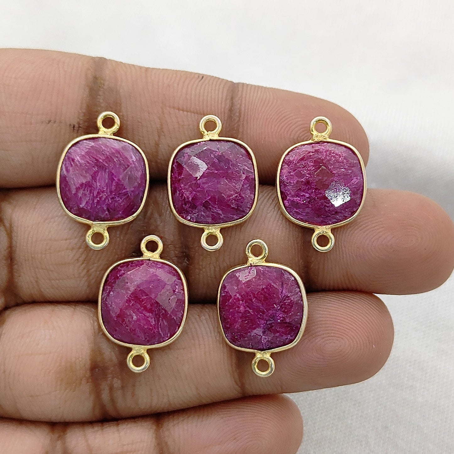 Cushion Cut Connector