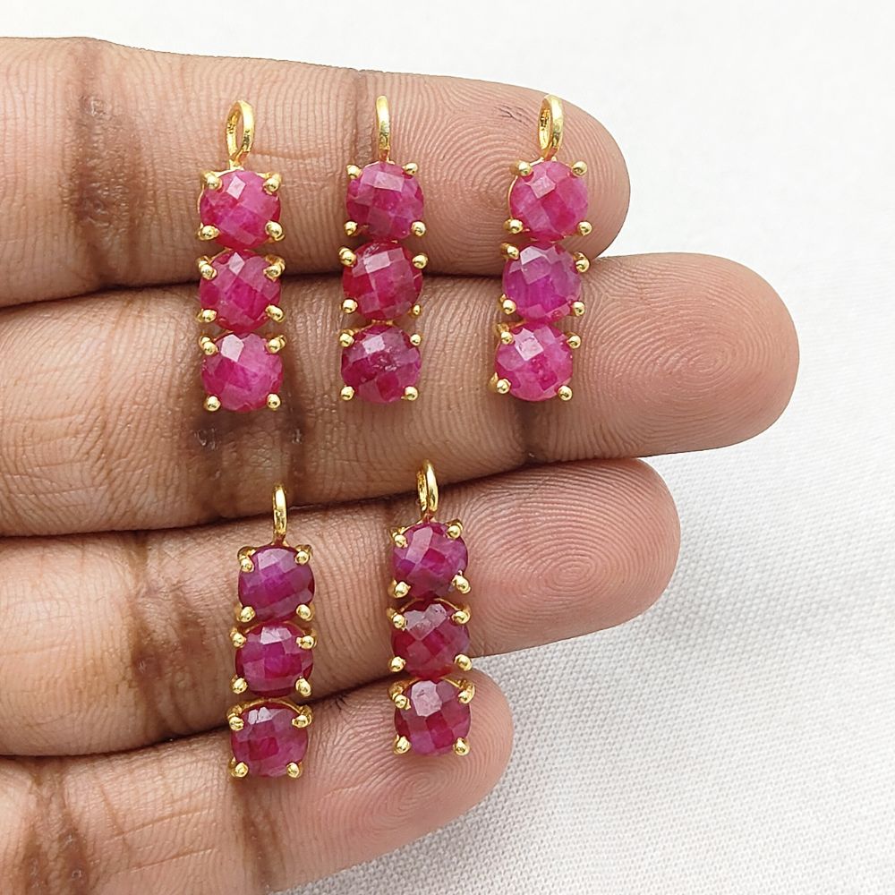 Red gemstone necklace with three ruby stones