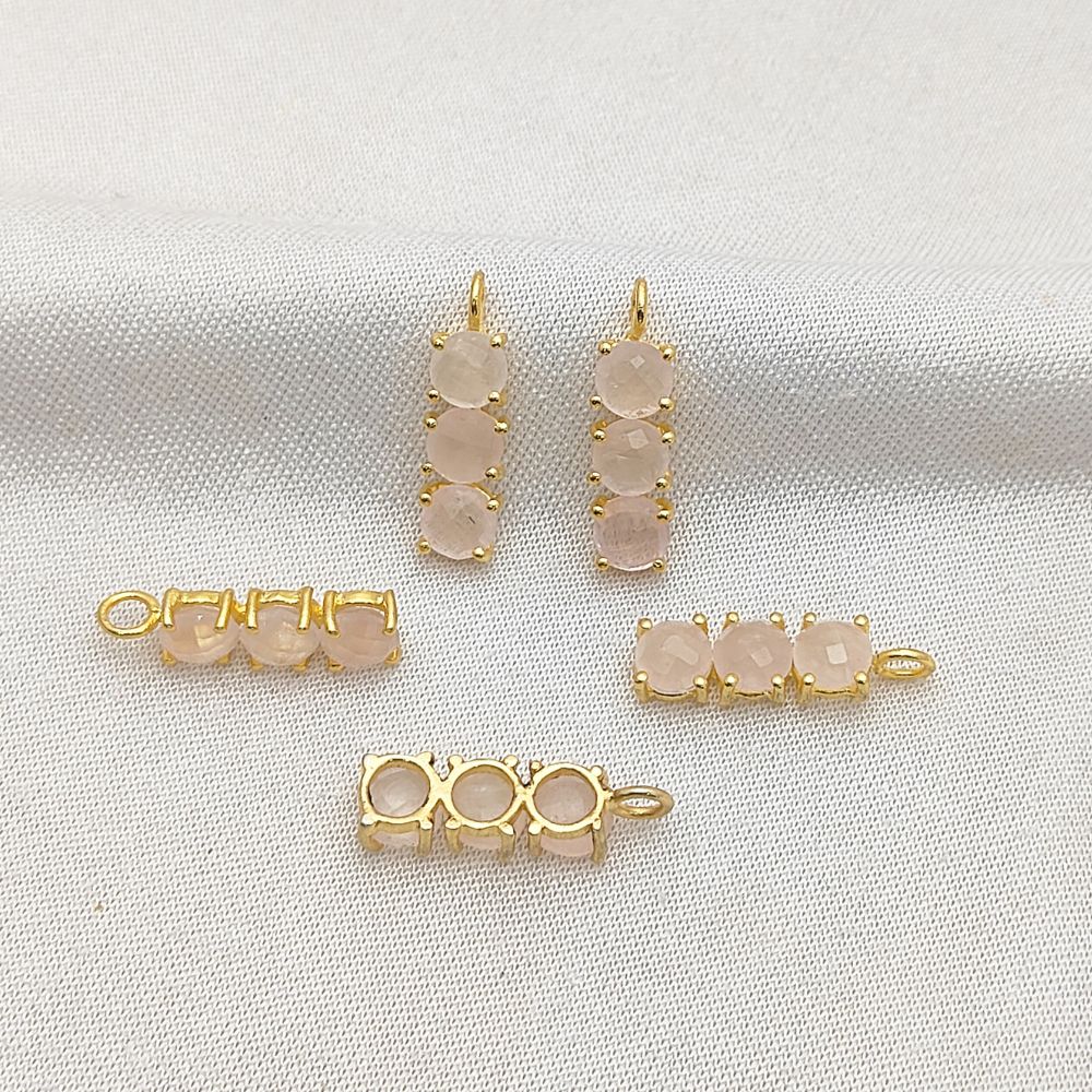 Healing rose quartz pendant necklace in gold-plated setting