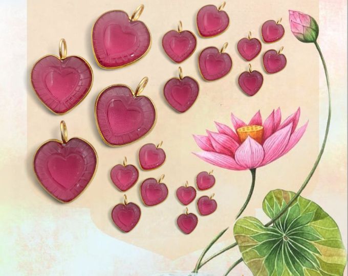 Exquisite Carved Heart Pendants: The Perfect Gift for Loved Ones
