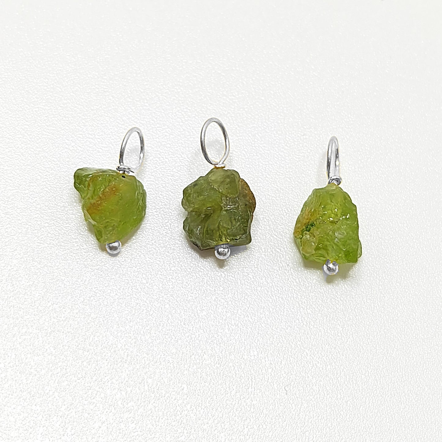 925 Sterling Silver Minimalist Peridot Pendant 7-10mm Natural August Birthstone Crystal Charm for Jewelry Designs