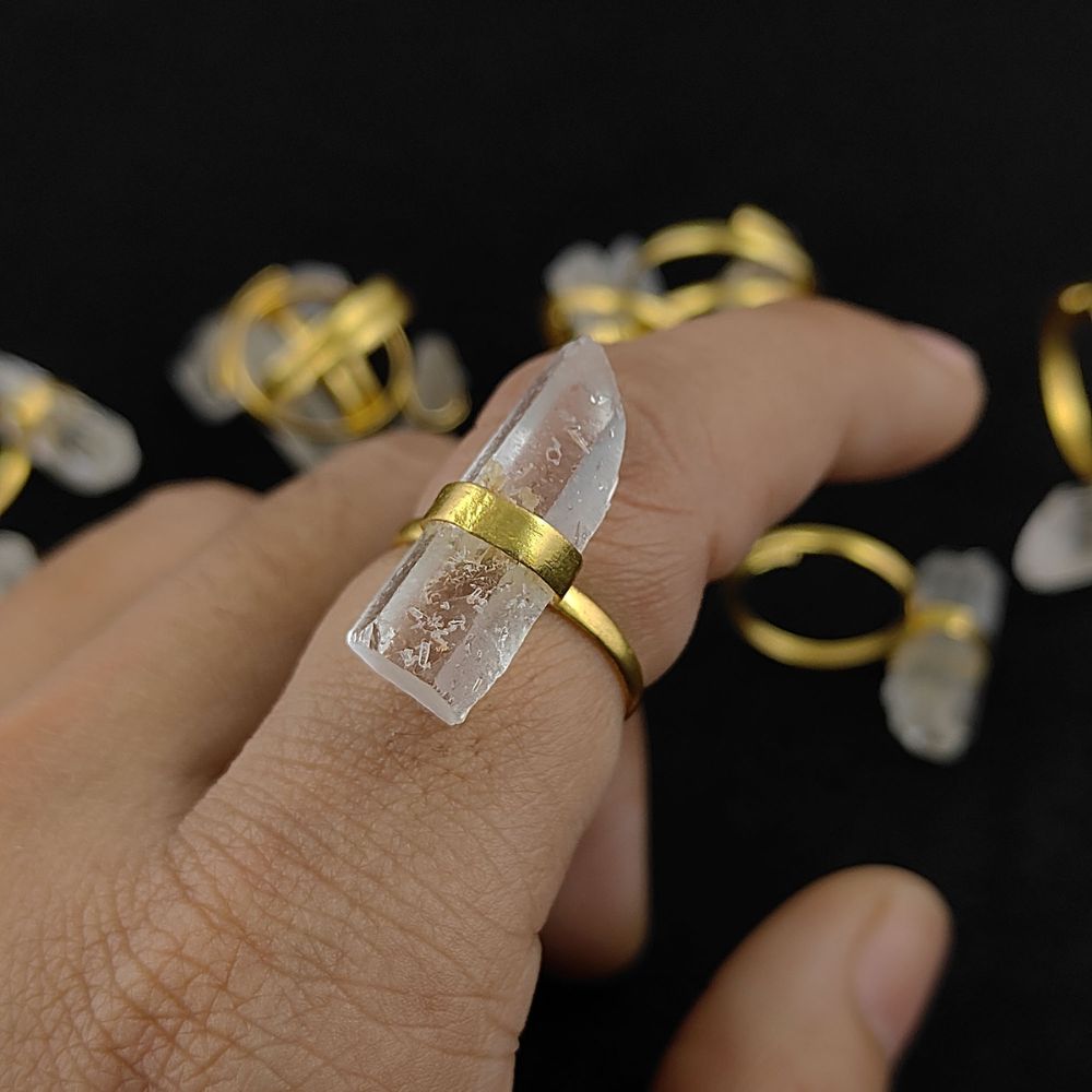 Genuine Raw Clear Quartz – Unique, Natural Beauty