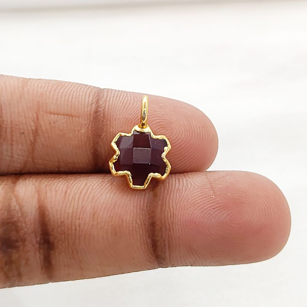 Faceted Garnet Quartz Star Pendant Gold Electroplated Quatrefoil Charm for DIY Necklace Bracelet Jewelry Making- Selling Per Piece