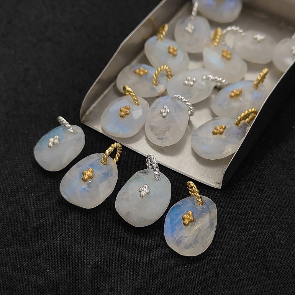 Flashy Rainbow Moonstone Pendant Charm Freeform Crystal Jewelry Supply Cluster Design Gold/Silver Plated June Birthstone Gift