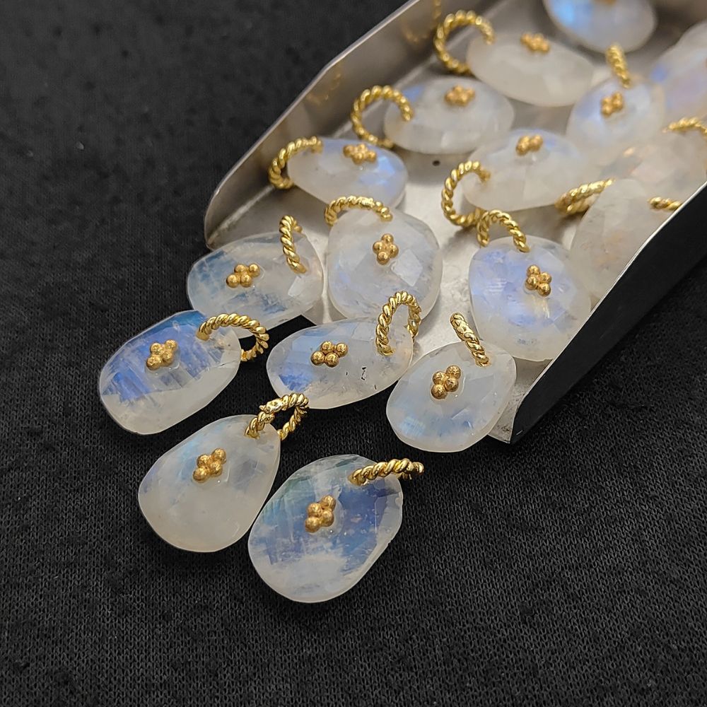 Flashy Rainbow Moonstone Pendant Charm Freeform Crystal Jewelry Supply Cluster Design Gold/Silver Plated June Birthstone Gift