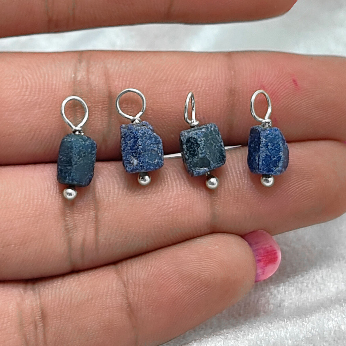 Handmade September Birthstone Sapphire Pendant 7–10mm Raw Blue Crystal Jewelry for Artisan & DIY Designs