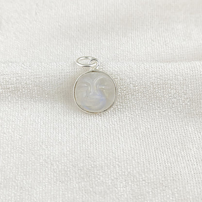 Handmade Rainbow Moonstone Moon Face Pendant Gold Plated 925 Sterling Silver Celestial Healing Crystal Necklaces – Selling Per Piece