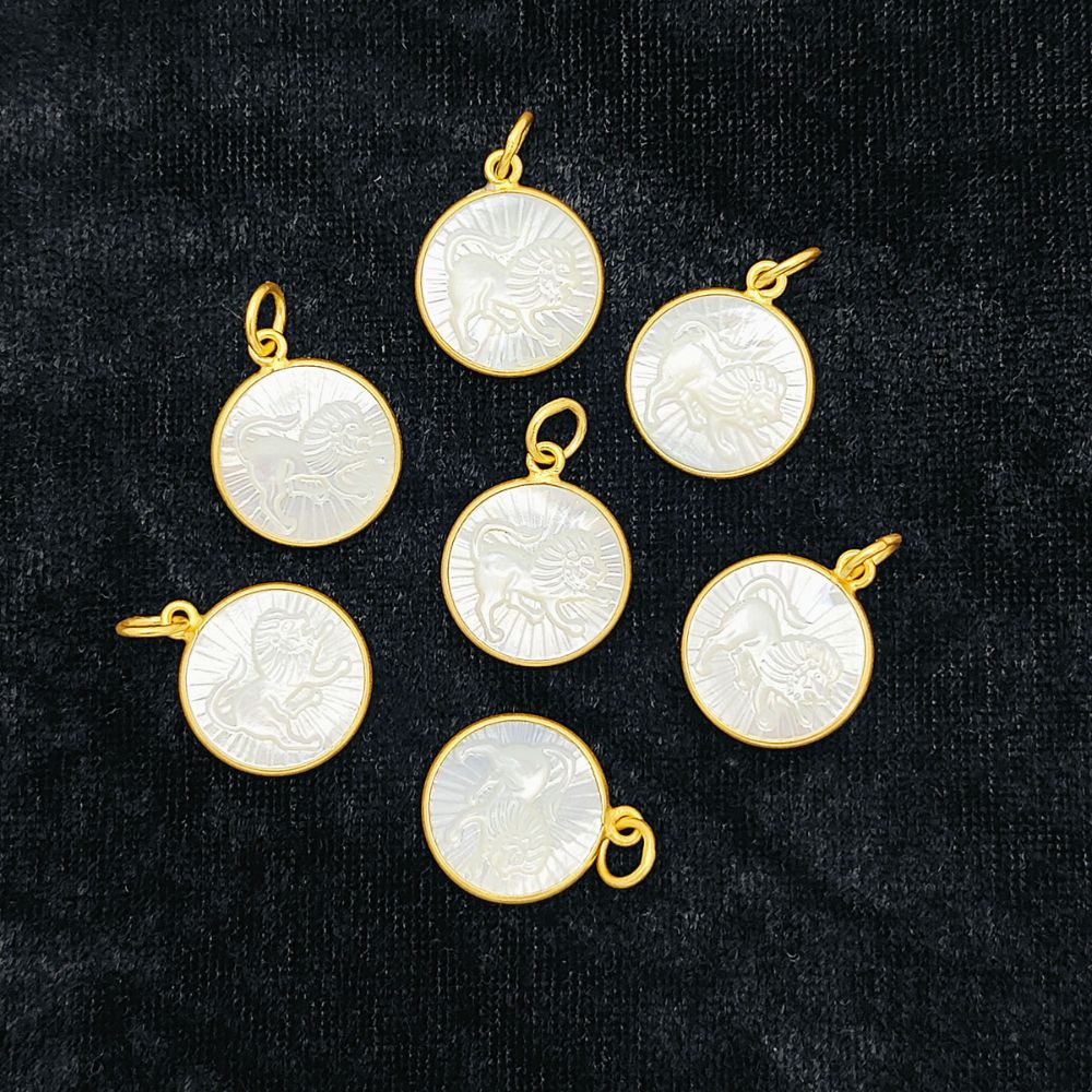 Dainty Leo Birthstone Necklace – Gold Vermeil & Pearl