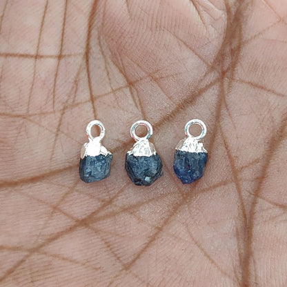 Natural Rough Blue Sapphire Crystal Charms 5–7mm Gemstone Pendants with Electroplated Cap, DIY Jewelry & Craft Supplies