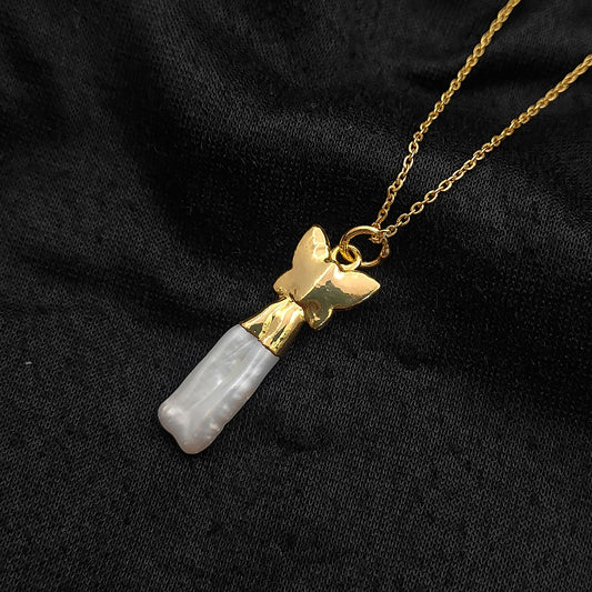 Elegant Handmade White Biwa Pearl Necklace with Gold Butterfly Pendant Freshwater Stick Pearl Jewelry