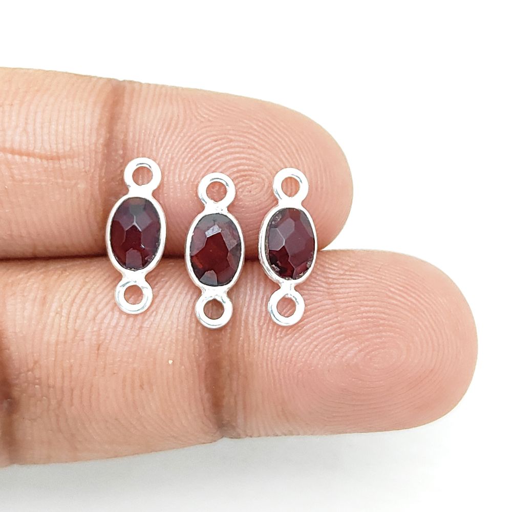 4x6mm Garnet Gemstone Connector in Gold Bezel – Oval Garnet Link