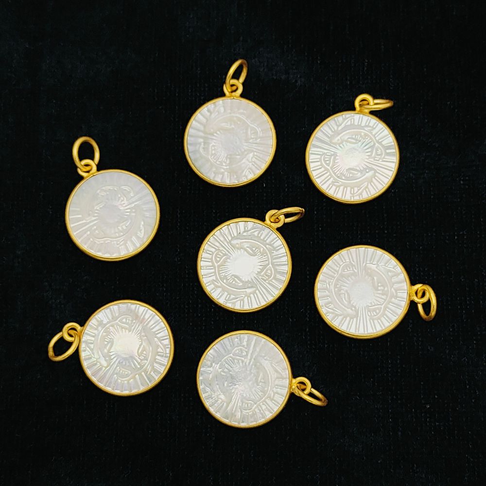 Elegant Pisces Zodiac Charm Necklace with Pearl Accent