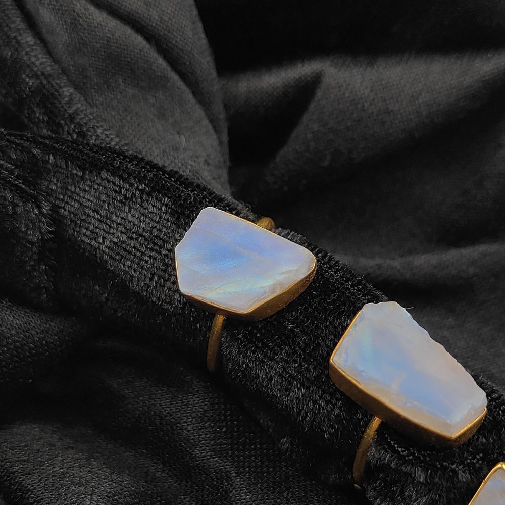Healing Crystal Rainbow Moonstone Ring – Handcrafted Jewelry