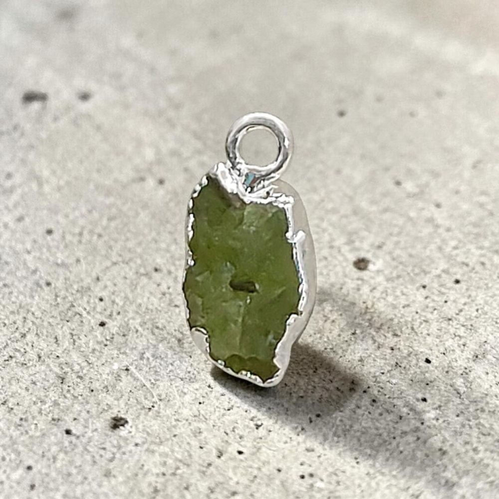 Raw Peridot Crystal Charms Silver Edge Natural Rough Green Gemstone Pendants for DIY Jewelry Supplies