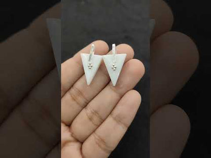 Elegant Mother of Pearl Trillion Pendant, Geometric Triangle Gemstone Charm for DIY Necklace Making